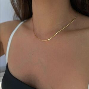 Elegant Gold Necklace